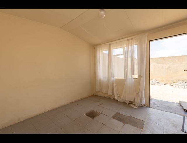 2 bed property to rent in MEADOWLANDS EAST ZONE 2